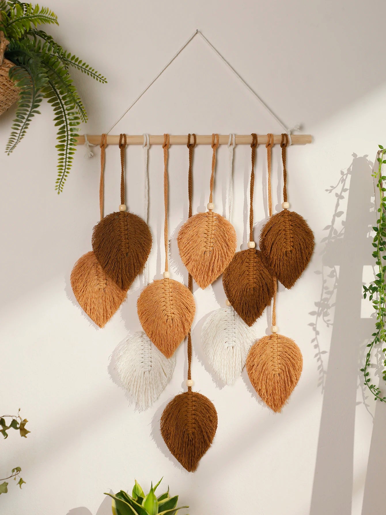 Leaf Macrame Wall Hanging Tapestry – A Chic Boho Touch for Your Home